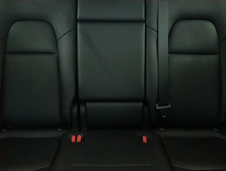 Tesla Model Y (2023) RWD LFP 60kWh, SoH 97% - fotka 10 z 22