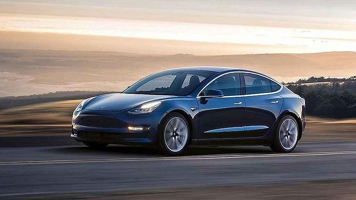 Tesla Model 3.