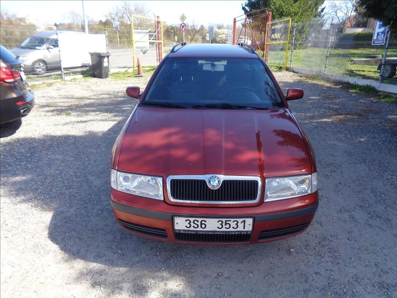 Škoda Octavia 1,9 - fotka 8 z 18