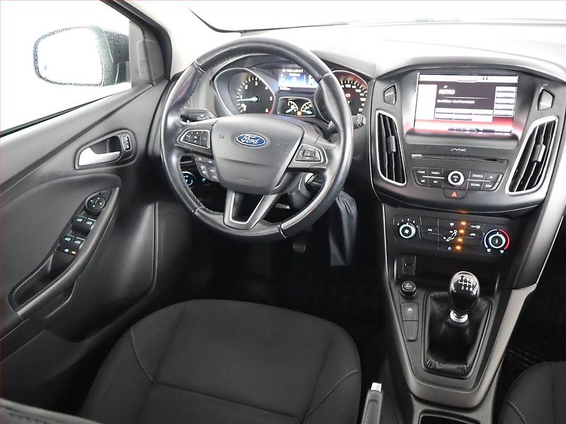 Ford Focus (2016) 1.5 TDCi, Tempomat - fotka 7 z 20