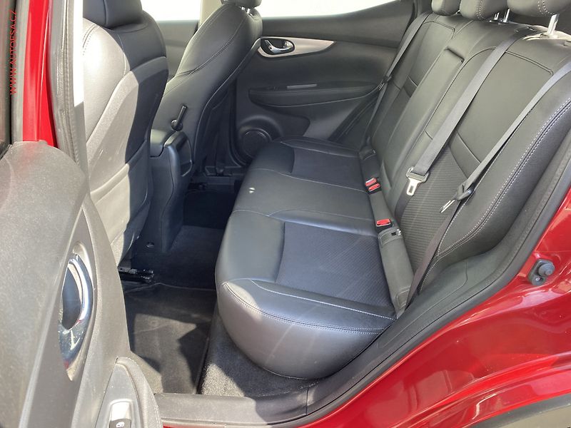 Nissan Qashqai (2018) 1.2 DIG-T, N-Connecta, LED - fotka 10 z 19