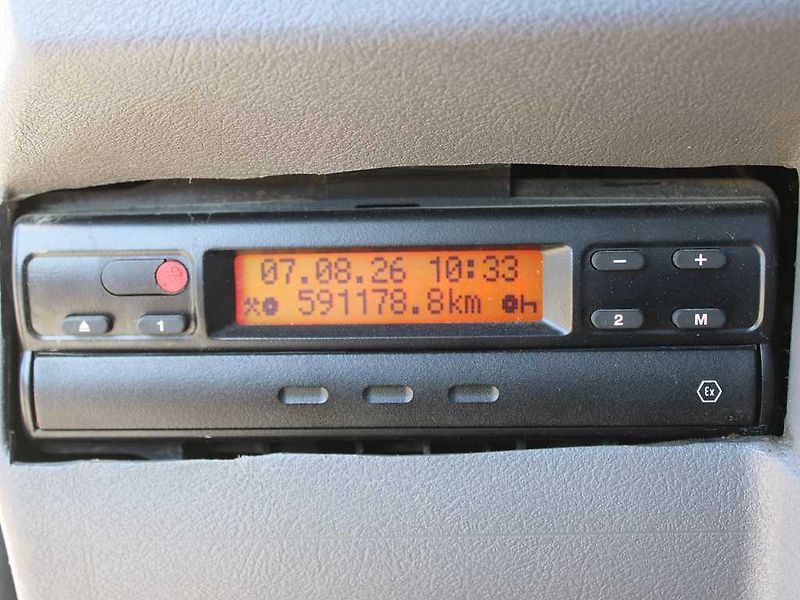 Renault Premium D370.18 PV4X2-40, EURO 3, KAME - fotka 19 z 22