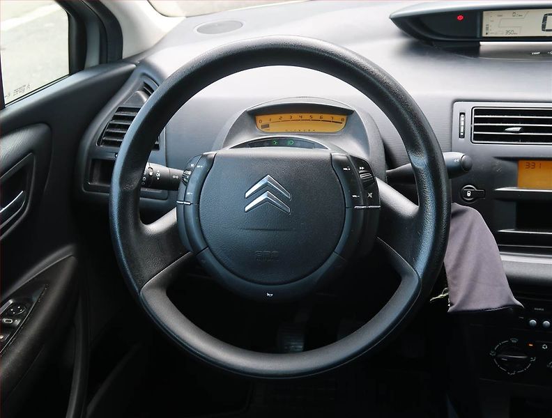 Citroën C4 (2008) 1.4 16V, po STK - fotka 14 z 16