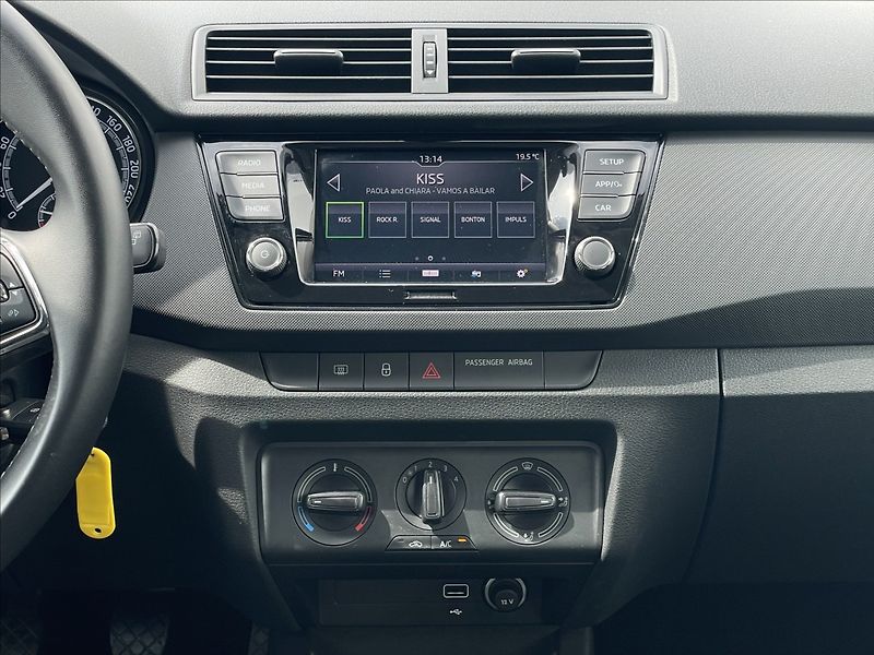 Škoda Fabia 1,0 TSI Combi Ambition Plus - fotka 11 z 23