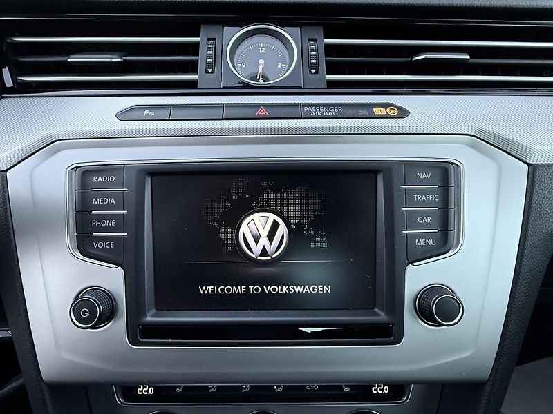 Volkswagen Passat 1,4 TSI Comfortline Navi - fotka 28 z 45