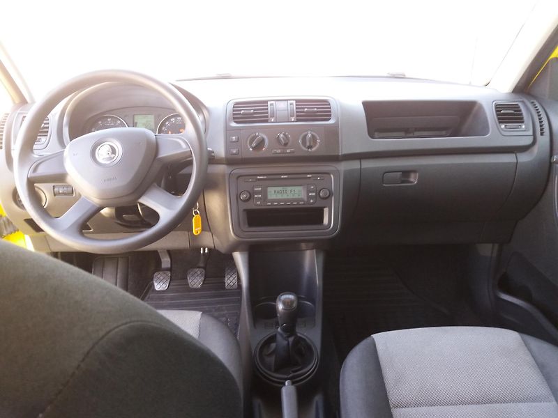 Škoda Fabia 1.2TSi,63kW,ESP,KLIMA,1.MAJITE - fotka 11 z 21
