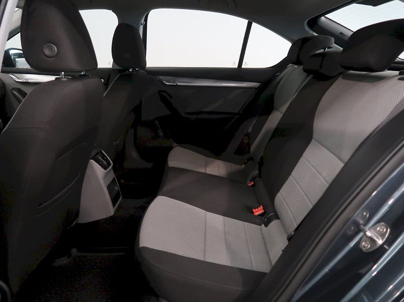 Škoda Octavia (2016) AMBITION 1.2TSI 63KW - fotka 15 z 29