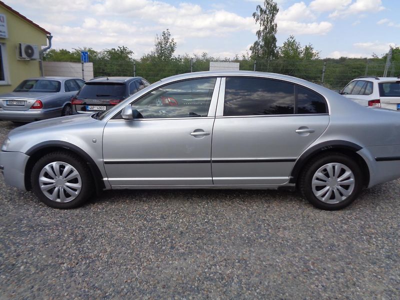 Škoda Superb 2,0 TDI - fotka 6 z 11