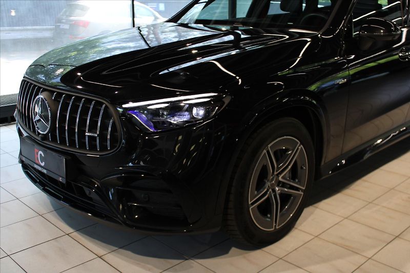 Mercedes-Benz GLC 43 AMG 4MATIC Premium Night/36 - fotka 7 z 39