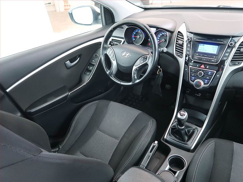 Hyundai i30 (2017) 1.6 GDI, ČR,1.maj, Serv.kniha - fotka 7 z 18