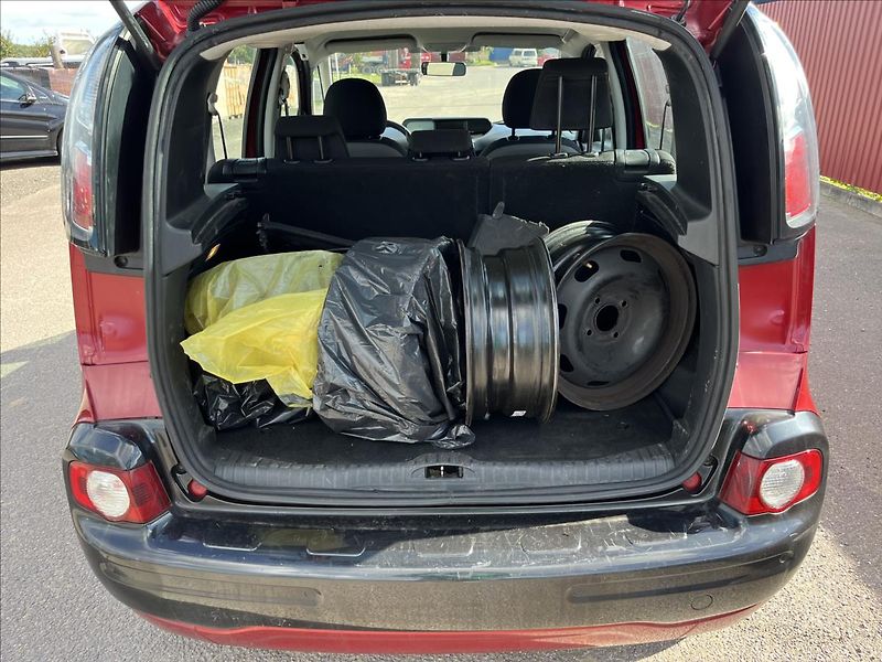 Citroën C3 Picasso 1,4 i KLIMA 4x DISK STK 9/2028 - fotka 30 z 38