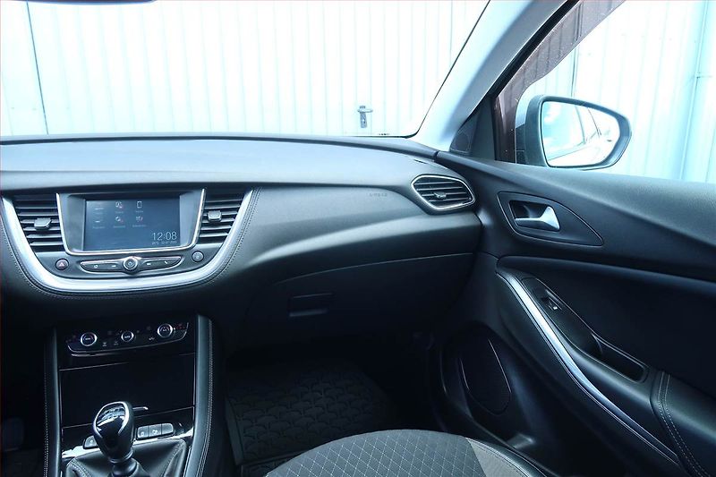 Opel Grandland X (2020) 1.2 Turbo, Serv.kniha, Kůže - fotka 8 z 22