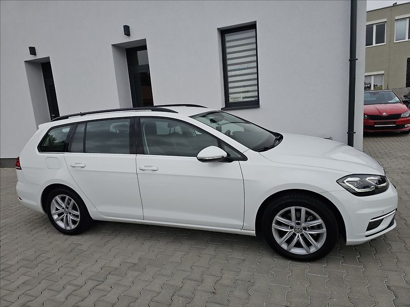 Volkswagen Golf VII 1,4 TSi Highline NAVI - fotka 5 z 52