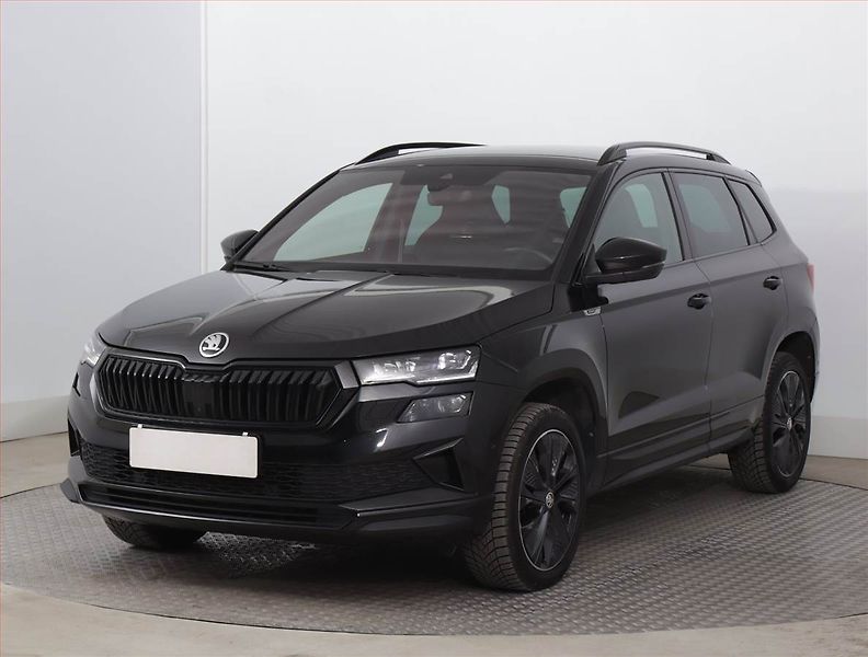 Škoda Karoq (2024) Sportline 1.5 TSI - fotka 2 z 21