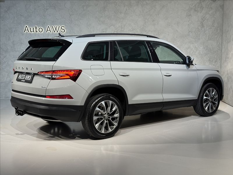 Škoda Kodiaq 2,0 TDi  DSG 4x4 Tour Assist K - fotka 7 z 48