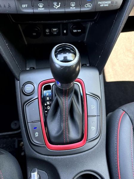 Hyundai Kona 1.6 CRDI 100 kW - fotka 12 z 16