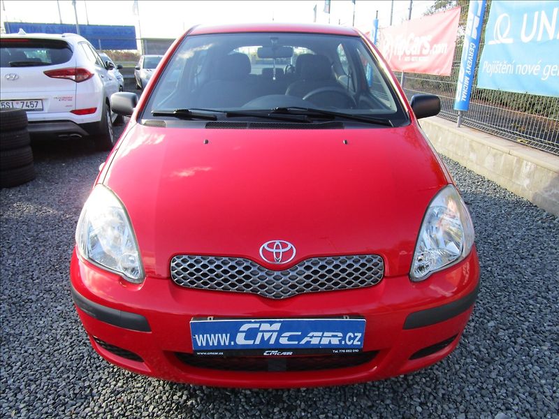 Toyota Yaris 1.0VVT-i Terra KLIMA - fotka 2 z 35