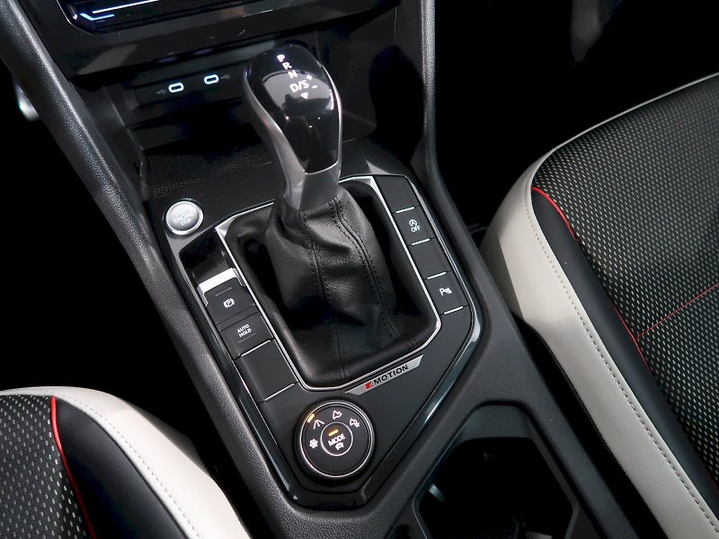 Volkswagen Tiguan (2022) EDICE URBAN 2.0TDI 110KW 4x4 D - fotka 29 z 35