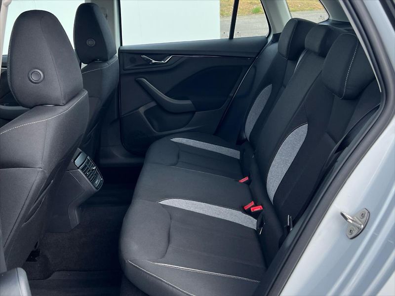 Škoda Kamiq 1,0 TSi 85kW SELECTION - fotka 13 z 24