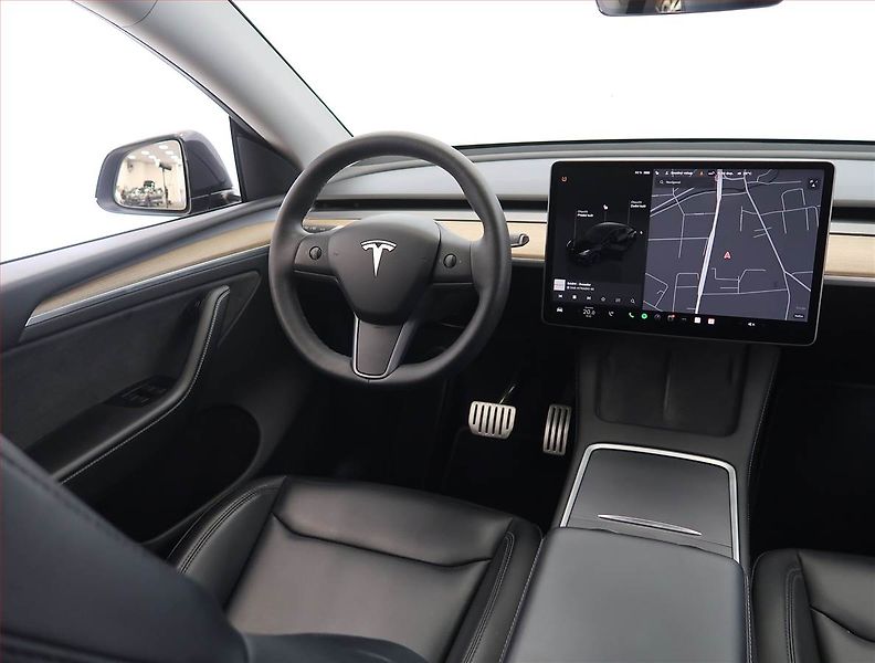 Tesla Model Y (2022) Long Range AWD 79kWh, SoH 91% - fotka 7 z 33