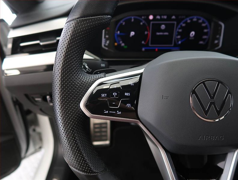 Volkswagen Arteon (2023) 2.0 TDI - fotka 22 z 28