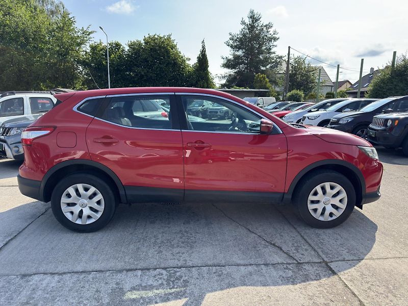 Nissan Qashqai - fotka 3 z 7