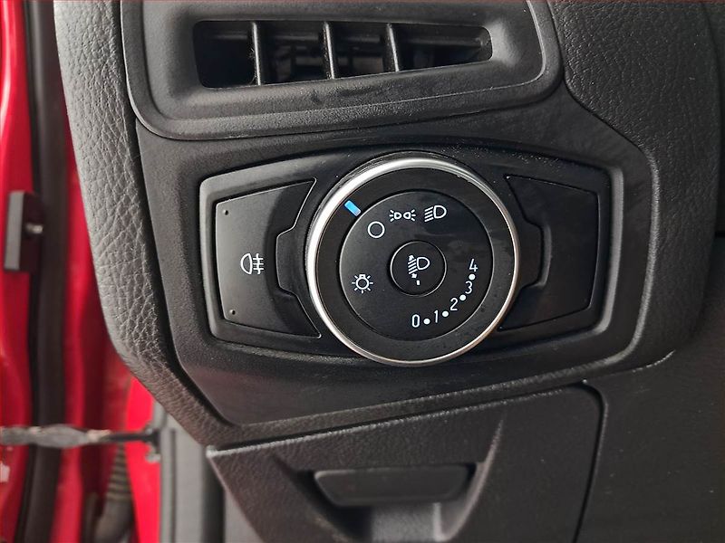 Ford Focus (2018) 1.6 i - fotka 16 z 16