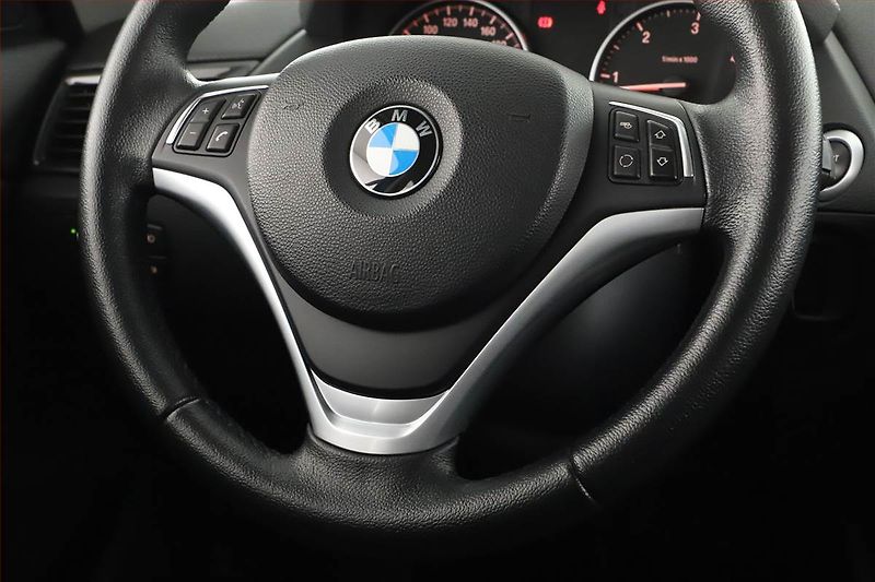 BMW X1 (2015) xDrive18d, 4X4, Automat - fotka 8 z 17