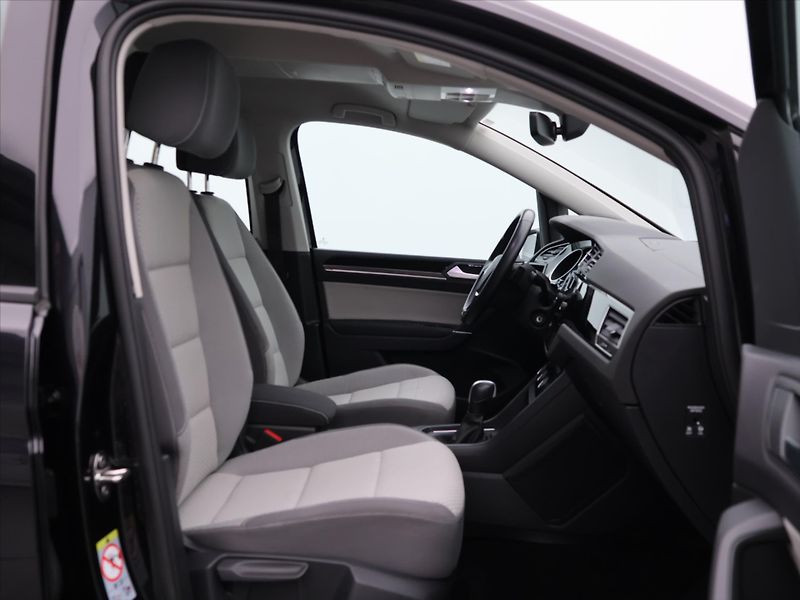 Volkswagen Touran 2.0 TDI 110kW DSG 7-Míst DPH - fotka 12 z 36