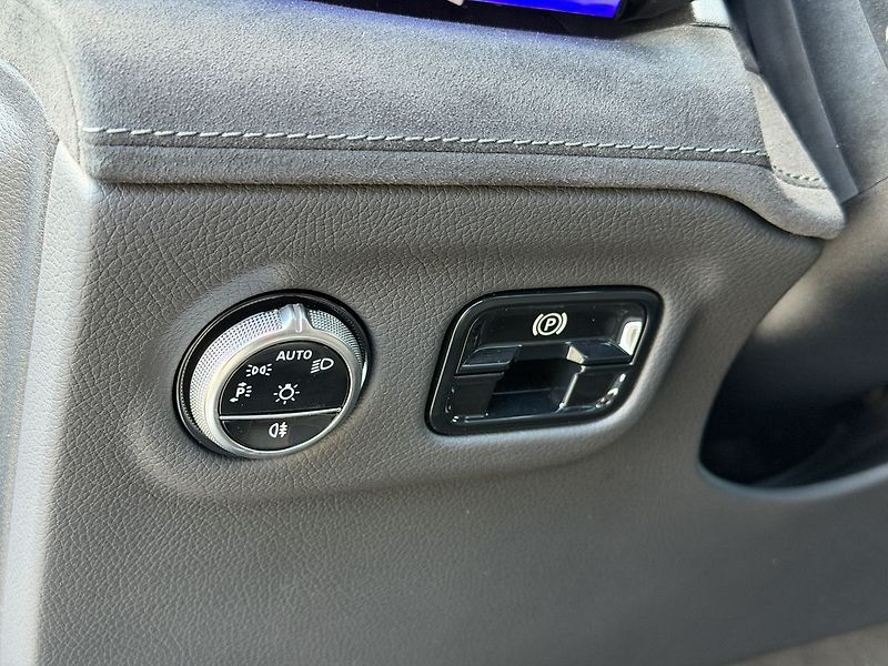 Mercedes-Benz EQE 500 AMG 4MATIC SUV - fotka 21 z 35
