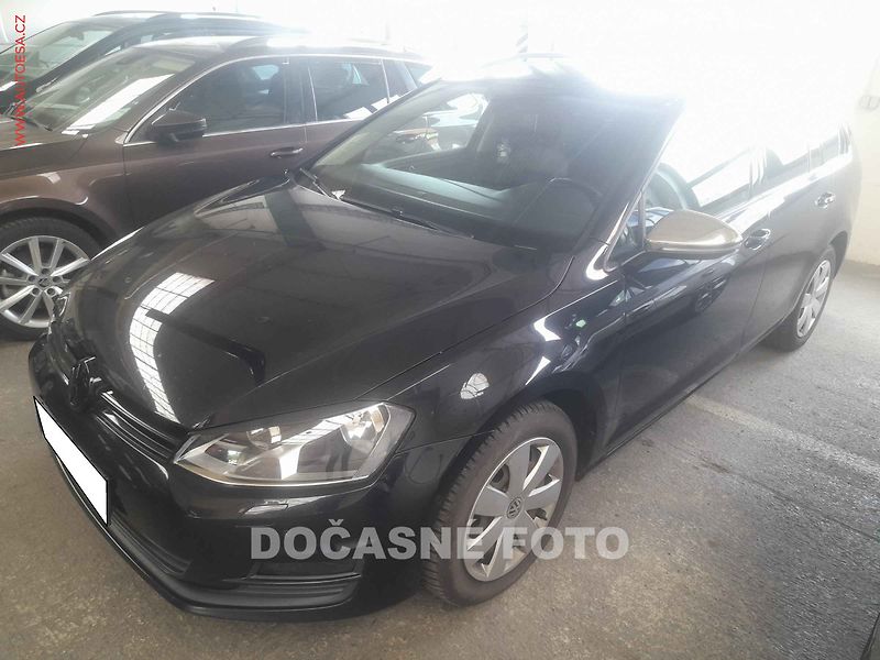 Volkswagen Golf (2014) 2.0 TDi Blue Motion, navi - fotka 1 z 3