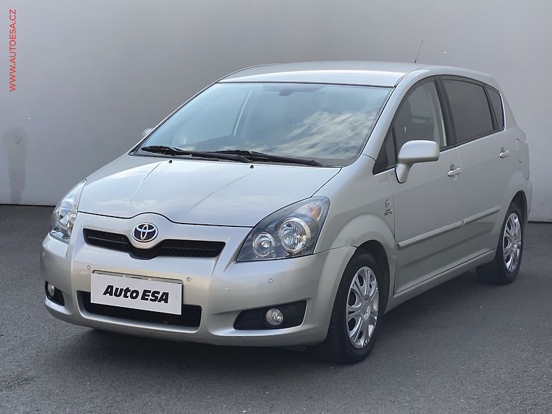 Toyota Corolla Verso (2008) 2.2 D-4D, AC, TZ, park.asist - fotka 3 z 16