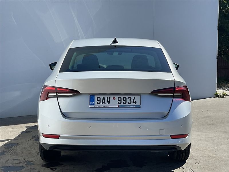 Škoda Octavia 2,0 TDI DSG Ambition Plus LED - fotka 22 z 23