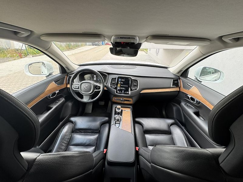 Volvo XC90 B5 (nafta) AWD // TZ // 1. maj - fotka 16 z 49