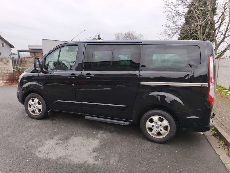 Ford Tourneo Custom (2016) 2:2TDCI-116KW-9 MÍST - fotka 16 z 28