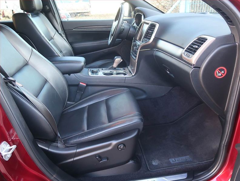 Jeep Grand Cherokee (2017) Limited 3.0 CRD - fotka 9 z 21
