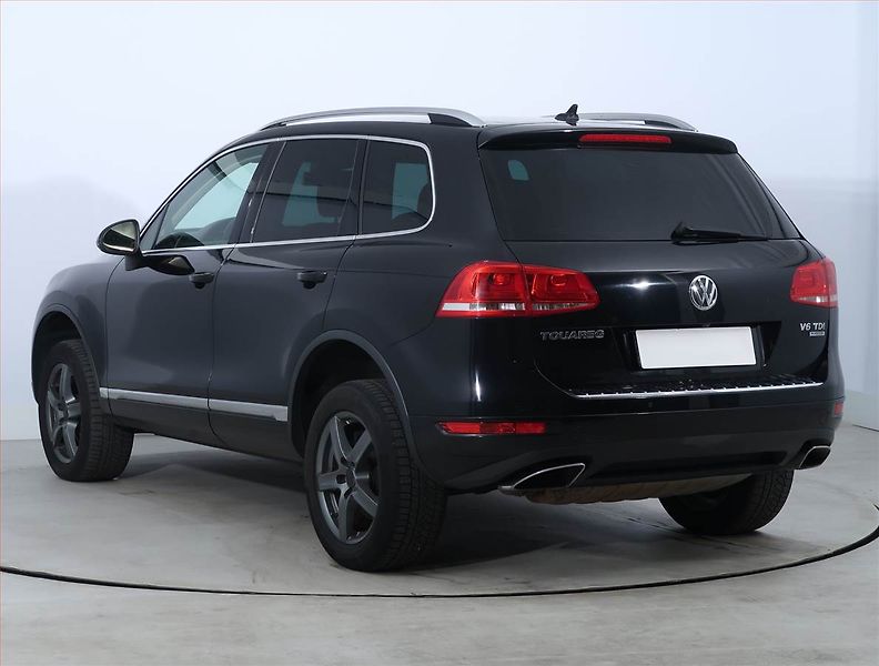 Volkswagen Touareg (2010) 3.0 TDI, 4X4, Automat, Navi - fotka 4 z 27