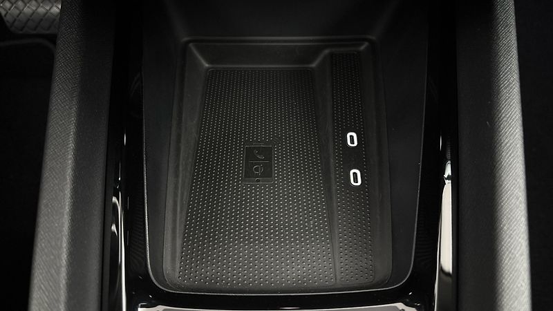 Škoda Octavia 2.0 TDI DSG Style Combi - fotka 22 z 25