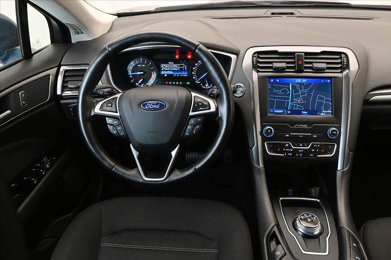Ford Mondeo 2,0 TDCi 110 kW AT8 Titanium Z - fotka 19 z 33