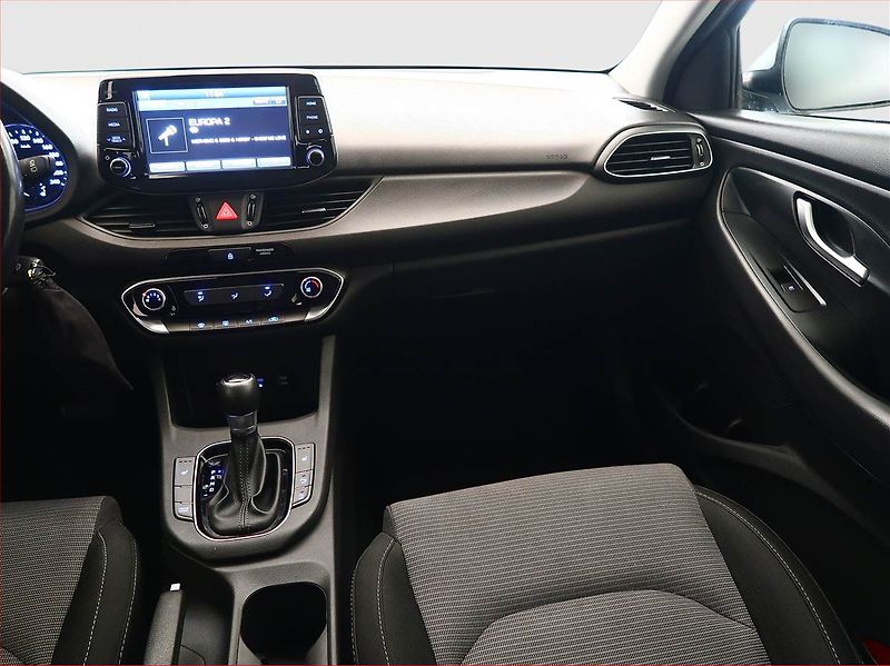 Hyundai i30 (2020) 1.6 CRDi, Automat, Serv.kniha - fotka 8 z 17