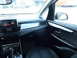 BMW Řada 2 (2017) 225xe Active Tourer, 4X4 - náhled 8