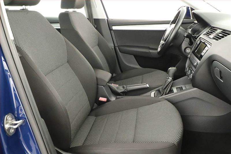Škoda Octavia (2014) Ambition 1.6 TDI, Tempomat - fotka 7 z 12