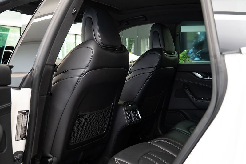 Maserati Levante 360/Pano/Vyhřívaná/Ventilovaná - fotka 8 z 25