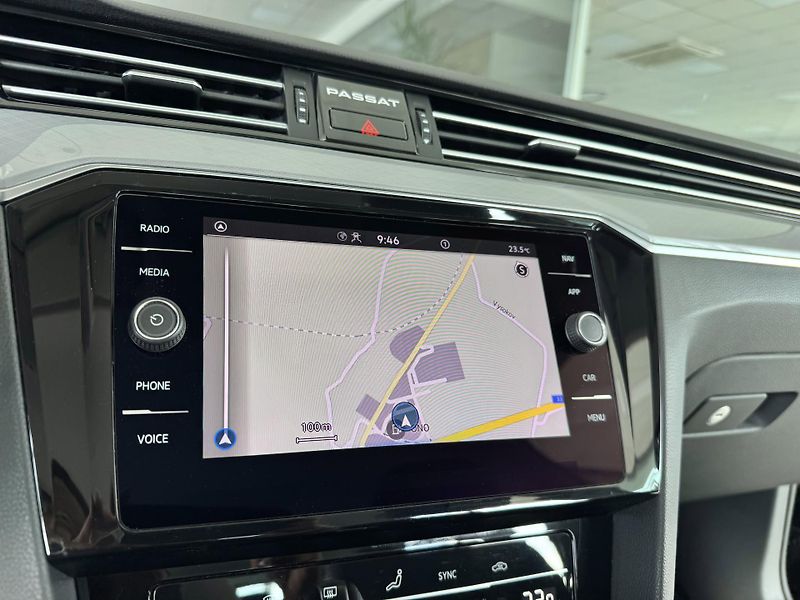 Volkswagen Passat 2,0TDI DSG*Navi*Distronic*DPH - fotka 21 z 34