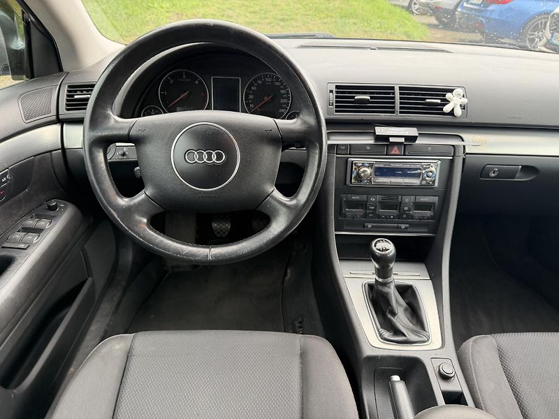 Audi A4 1.9 TDI - fotka 12 z 21