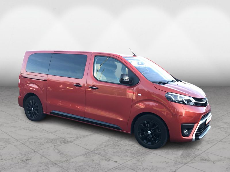 Toyota ProAce 2.0D4-D VIP AT L1 - fotka 7 z 29
