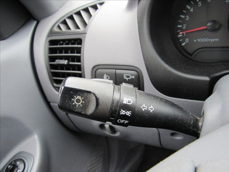 Hyundai Accent 1,3 63kW - fotka 19 z 23