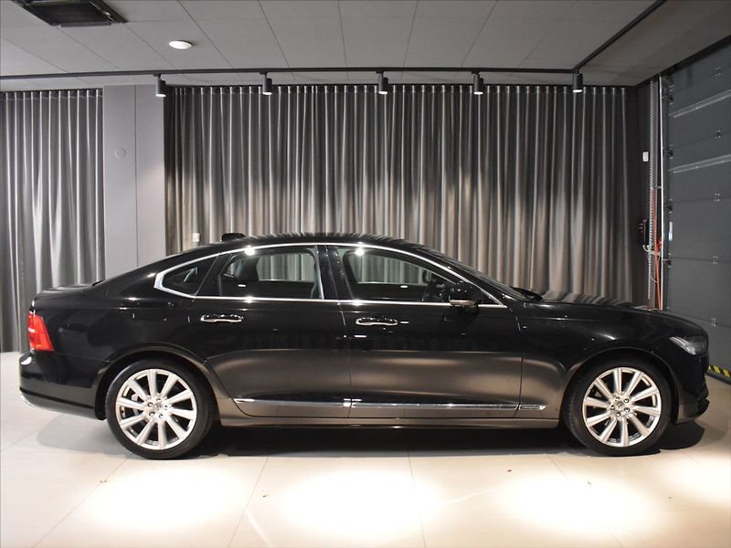 Volvo S90 2,0 D4 Inscription - fotka 3 z 19