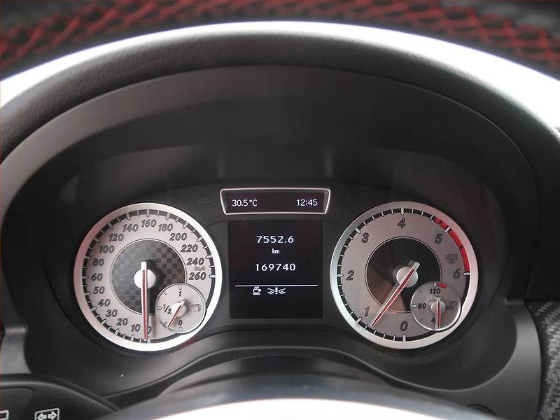 Mercedes-Benz Třídy A (2013) AMG line A 200 CDI, Kůže, Navi - fotka 9 z 16