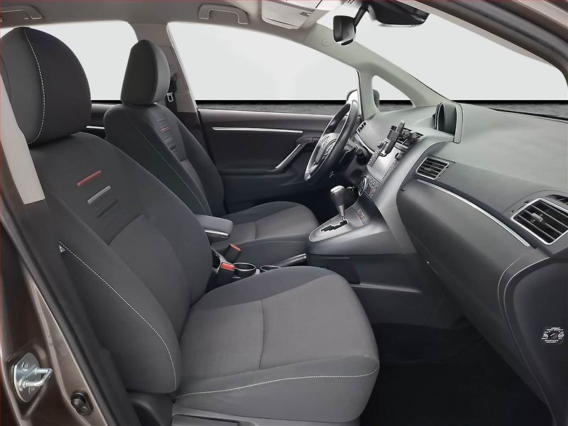 Toyota Verso (2017) 1.8 Valvematic, Automat - fotka 9 z 19
